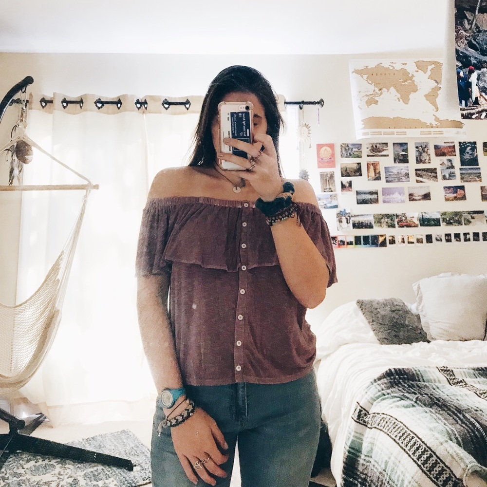 American Eagle Off The Shoulder